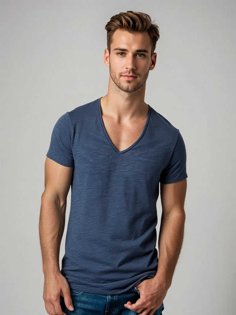 Lorenzo | Zacht ademend katoen t-shirt voor heren met moderne V-hals
