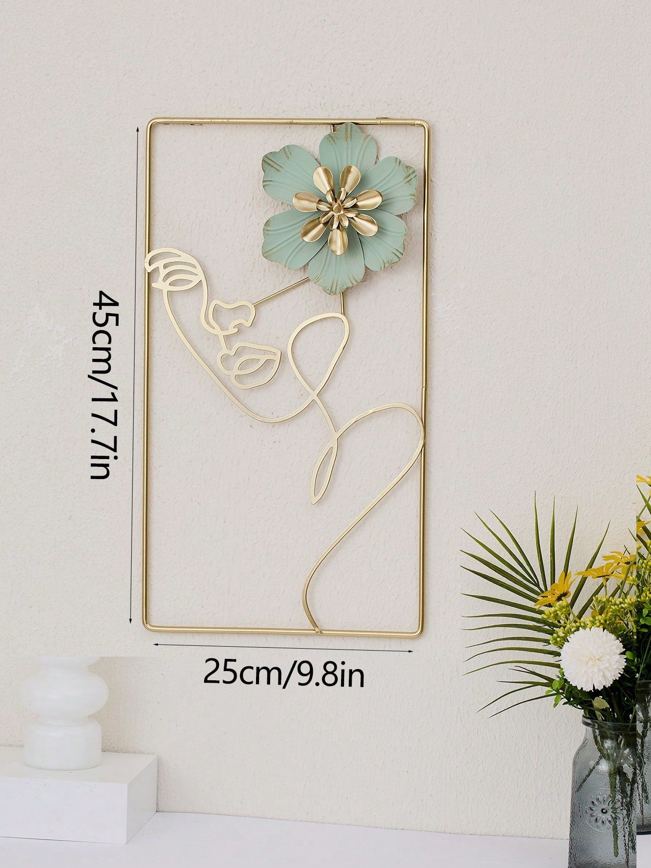 Hoogwaardige Vrouw & Bloem Wandhanger - Elegante Decoratie voor de Eetkamer