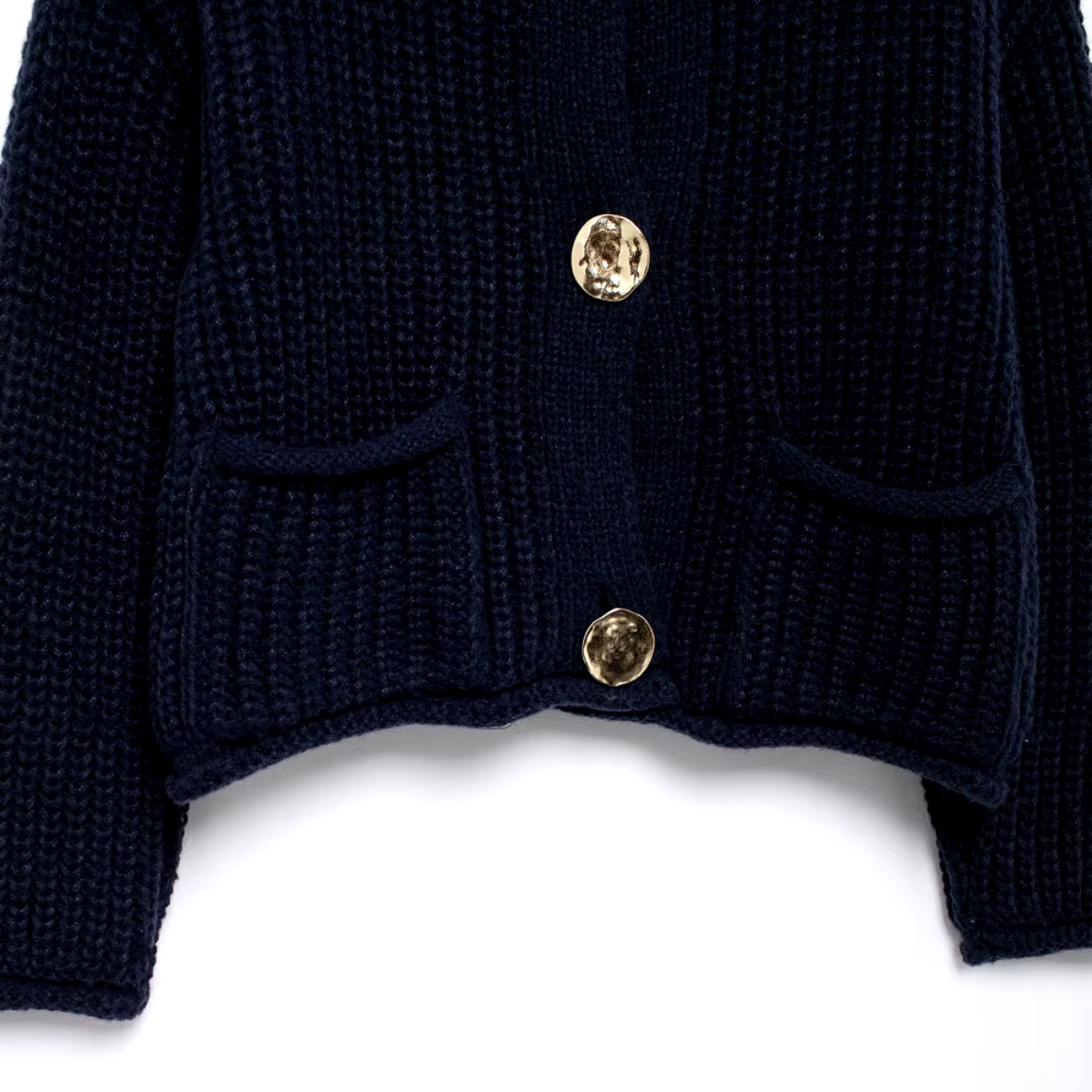 Navy gebreid en geknoopt vest met charme