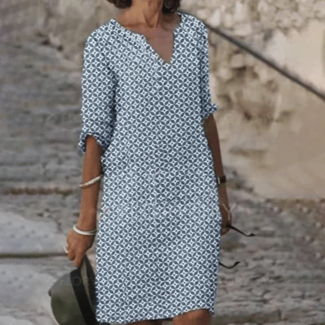 Elegante zomerjurk met uniek ontwerp en luchtige pasvorm