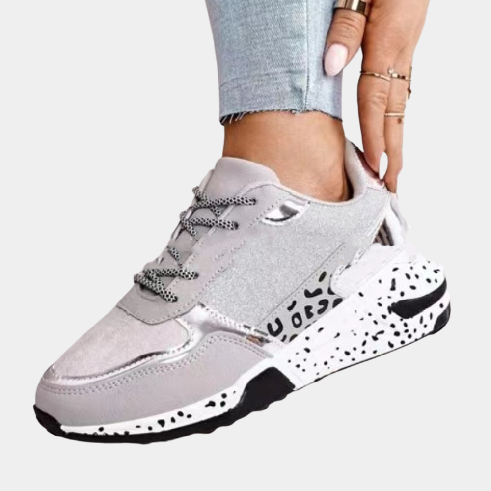 Noor | Stijlvolle dempende herfst damessneakers met mixmaterialen en opvallende zooldetails