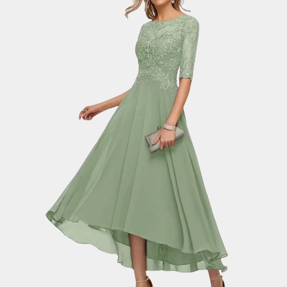 Elegante feestjurk met kanten details en flatterende pasvorm