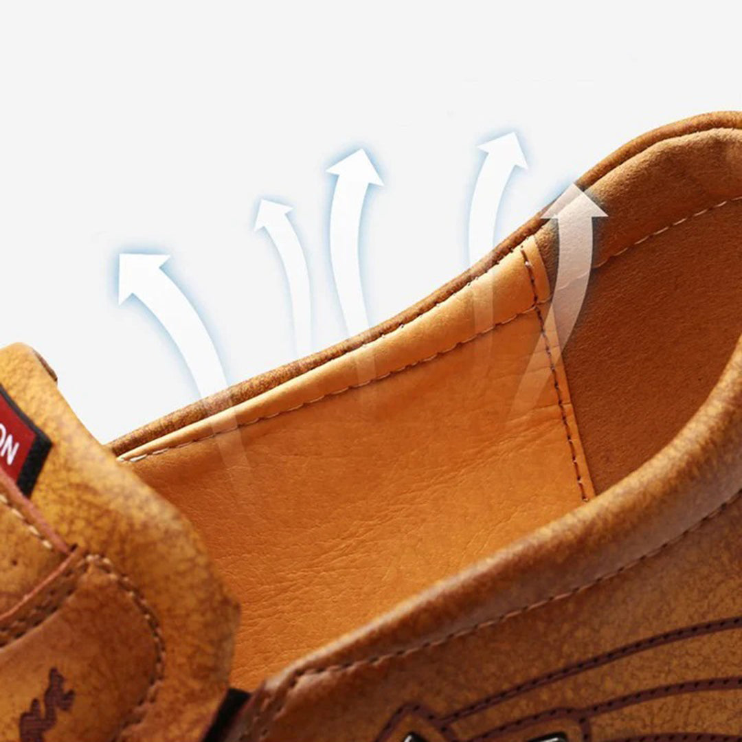 Sebastian | Zachte ademende PU loafers voor heren met handgestikte details