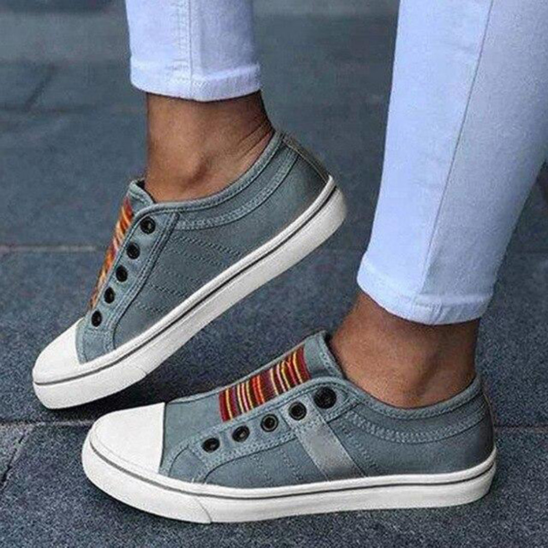 Luna | Flexibele slip-on canvas herfstsneakers voor dames met antislipzool en kleurrijk detail