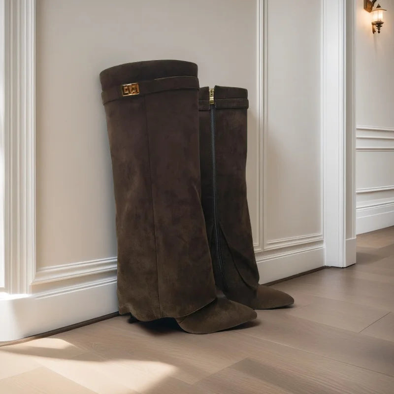 Isabelle | Hoge laarzen met brede schacht en decoratieve gesp