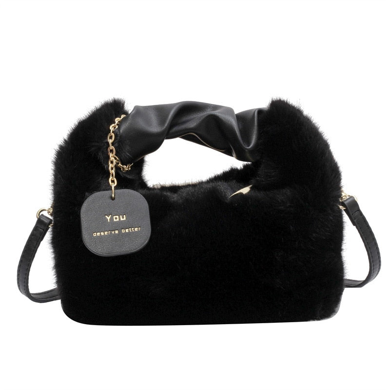 Ella Fluffy Handbag - Deze tas wil je gewoon knuffelen