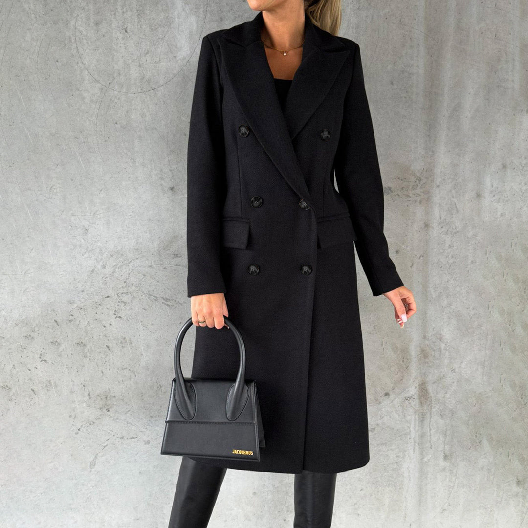 Wrenley | Elegante gevoerde winterjas voor dames met getailleerde pasvorm en stijlvolle reverskraag