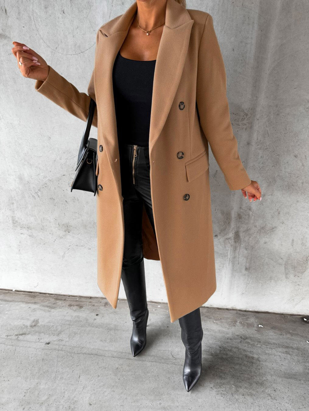 Emma | Warme elegante wolmix herfstmantel voor dames met dubbele rij knopen