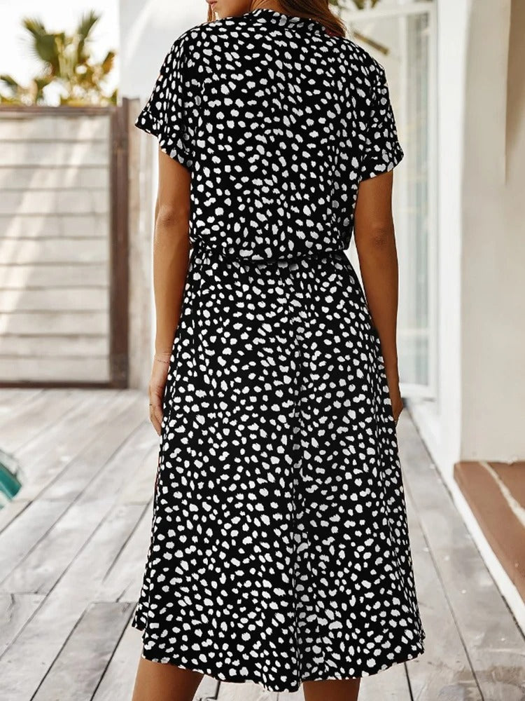 Zomerjurk met korte mouw en luchtige pasvorm – Elegant en comfortabel voor warme dagen
