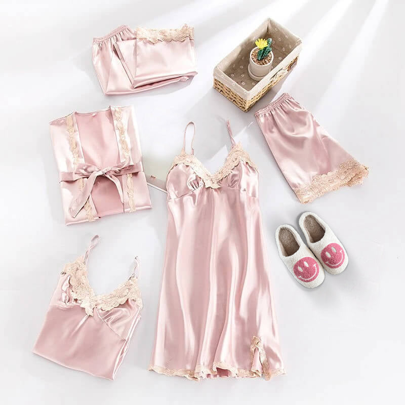 Mireille - Luxe Satijnen Pyjama Set (5-delig) Met Elegante Kantdetails