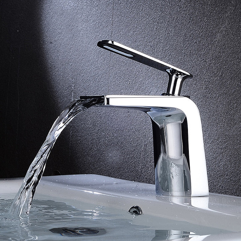 Klassieke Watervalkraan - Prachtig Ontwerp voor Luxe Badkamers