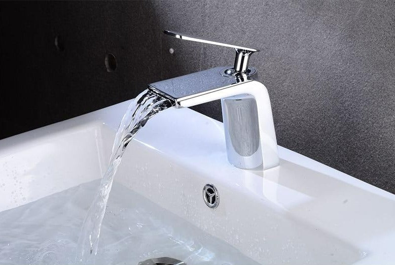 Klassieke Watervalkraan - Prachtig Ontwerp voor Luxe Badkamers