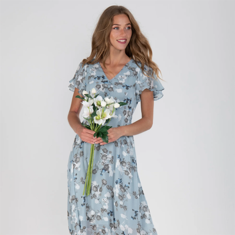 Zomerse midi-jurk met bloemenprint en vlindermouwen – elegantie voor elke zomerdag